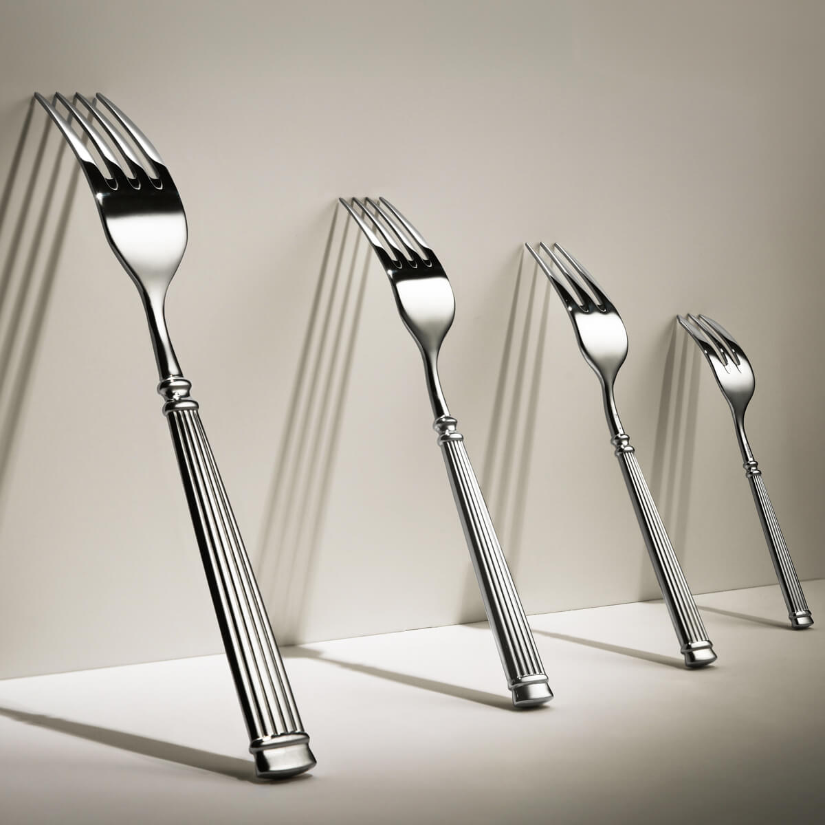 ACROPOLE MIRROR FINISH 24-piece cutlery set