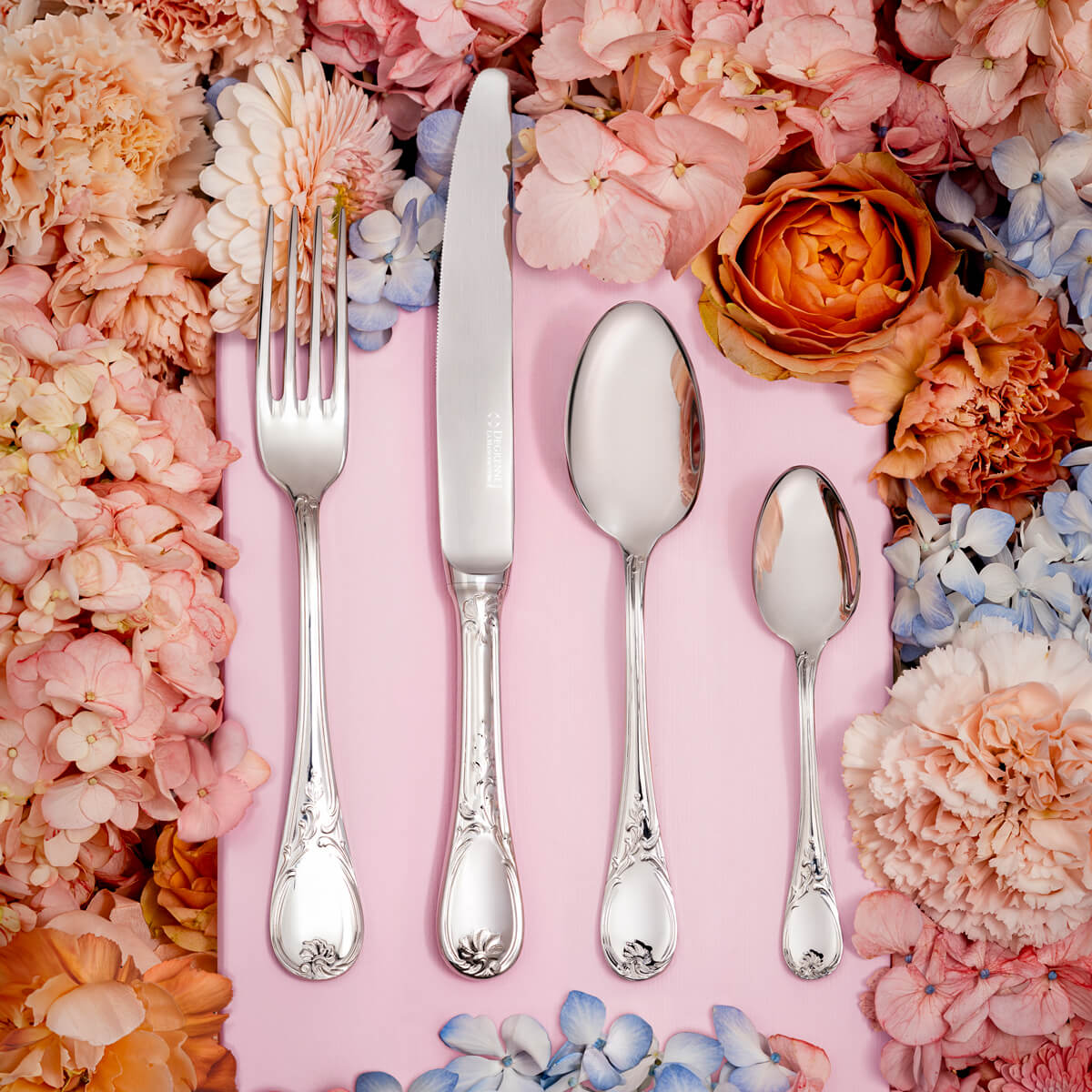 MARQUISE MIRROR FINISH Cutlery set for 24 place settings hollow handle serrated