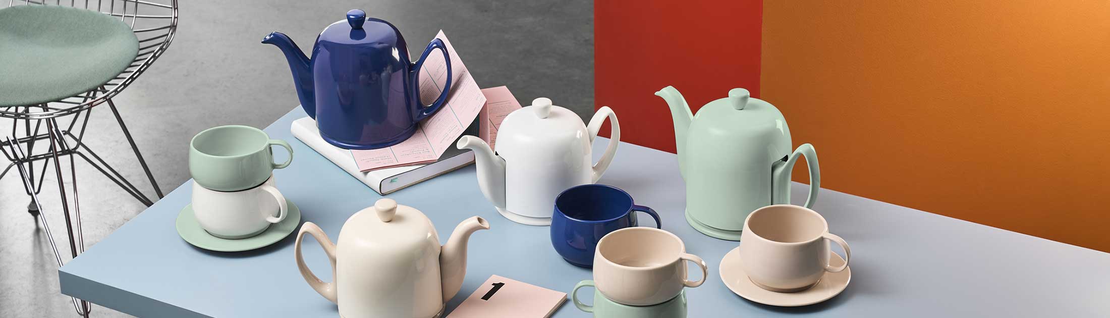 SALAM MONOCHROME Tea pot 4 cups almond green bell