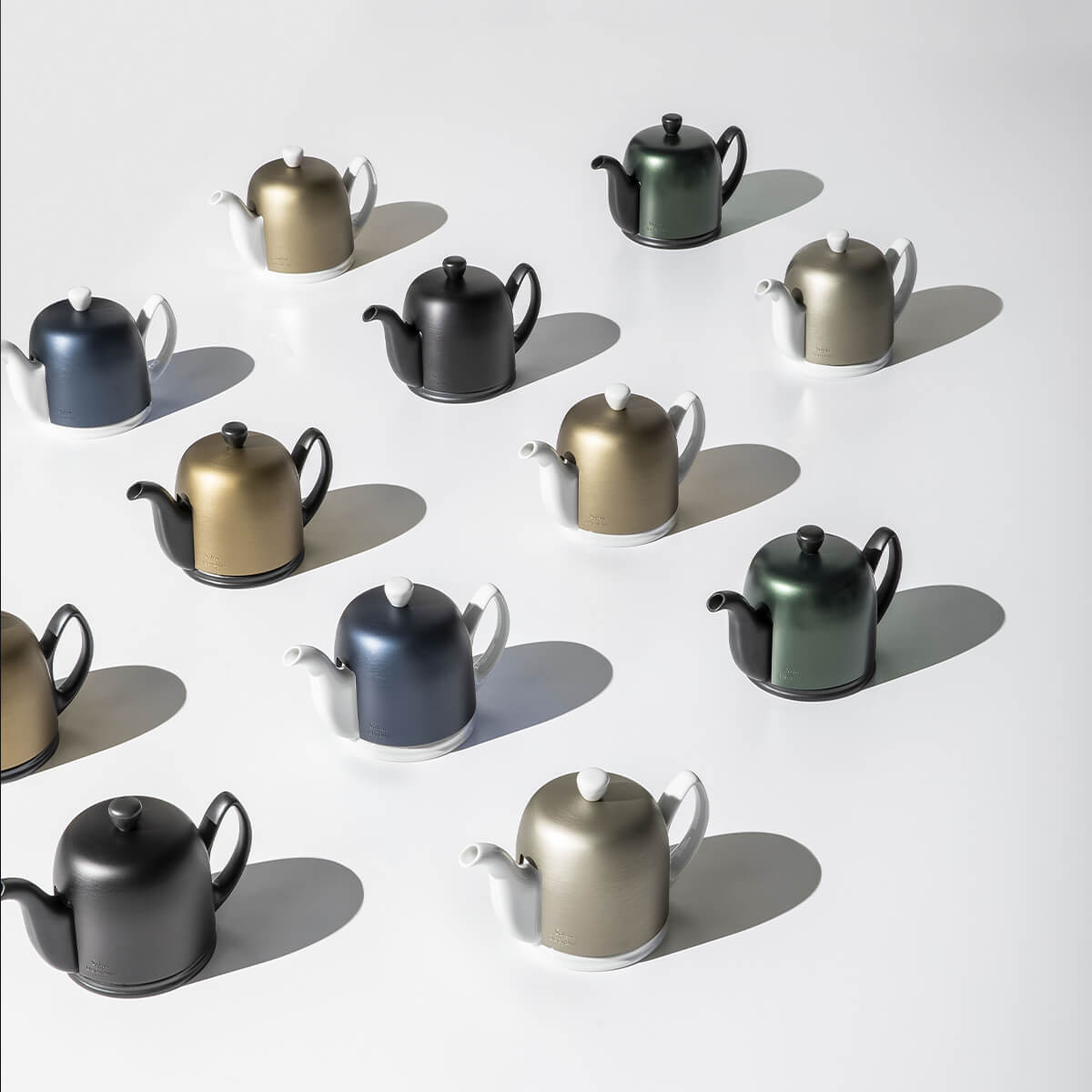 Teapot 4-Cup Zinc Cloche