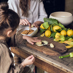 PLANCHES LES ESSENCES Planche à découper en chêne 35 x 21 cm