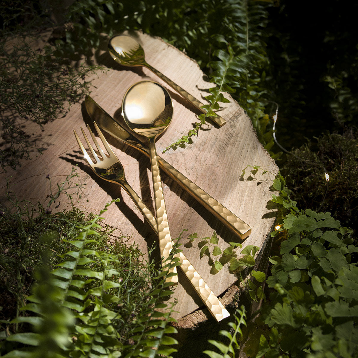 FUSE MARTELE LAITON Coffret 24 couverts monobloc lame scie