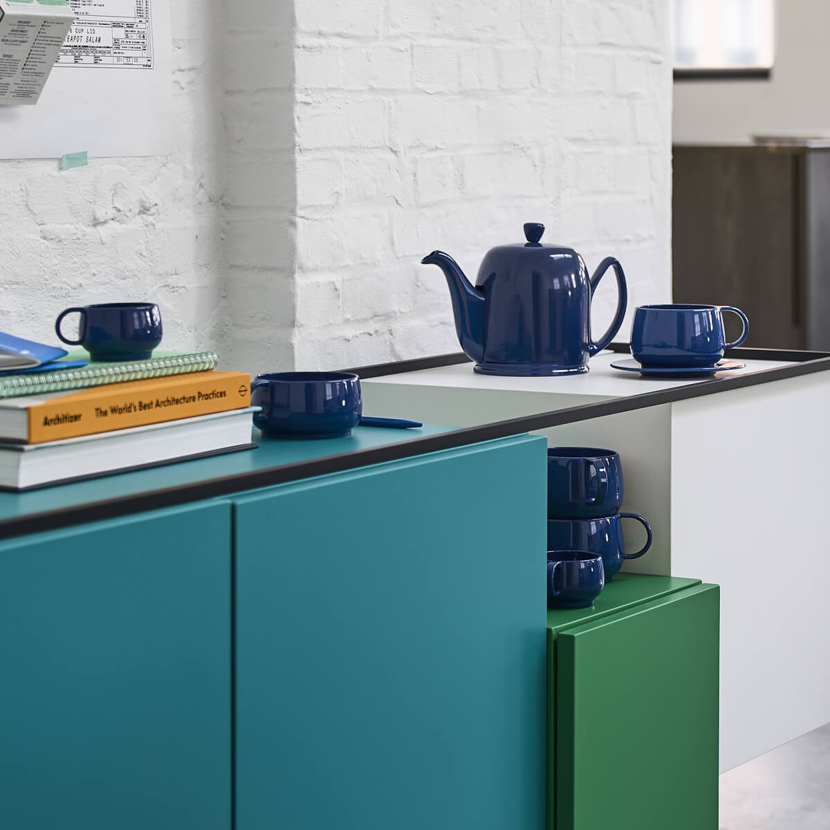 SALAM MONOCHROME Tea pot 4 cups blue bell