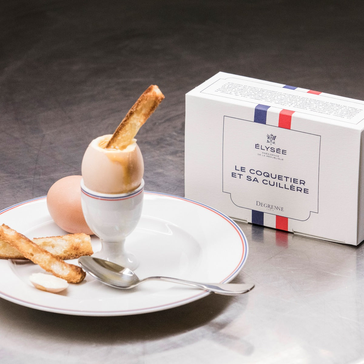 DEGRENNE ELYSEE Coffret coquetier et sa cuillère République française