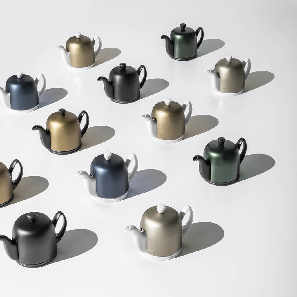 Teapot 4-Cup Black Cloche